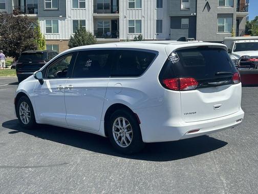 Bright White Clearcoat 2023 Chrysler Voyager LX