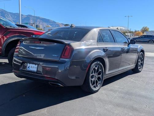 2018 Chrysler 300 S