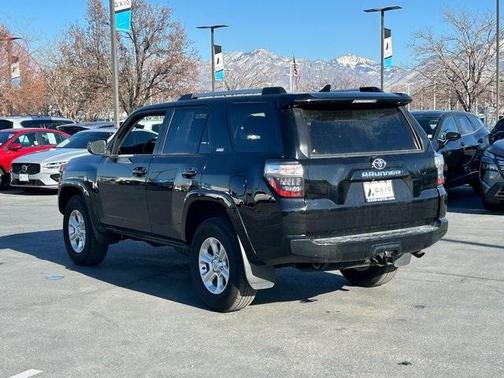 2024 Toyota 4Runner SR5