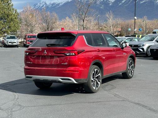 2025 Mitsubishi Outlander PHEV SE