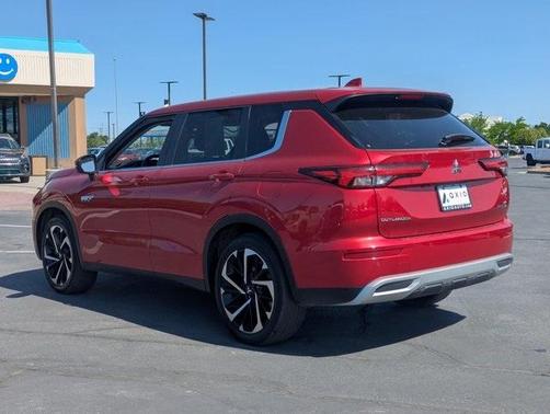 2023 Mitsubishi Outlander PHEV SE