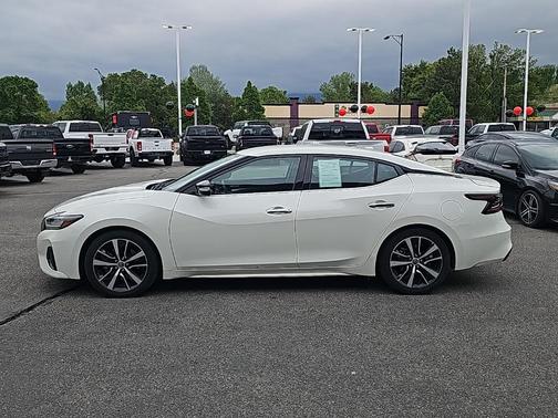 2023 Nissan Maxima SV