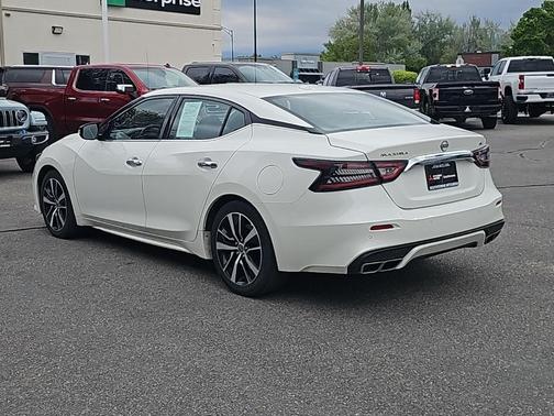 2023 Nissan Maxima SV