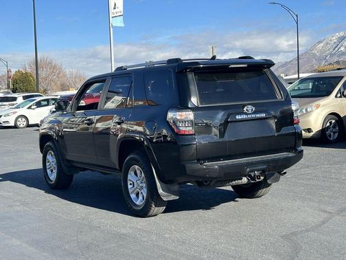 2024 Toyota 4Runner SR5