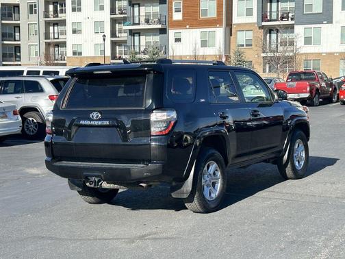 2024 Toyota 4Runner SR5