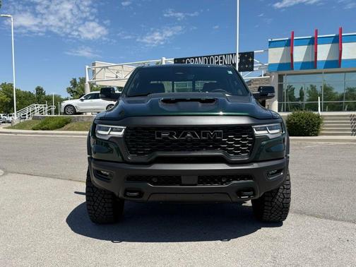 Serrano Red 2026 RAM 1500 RHO