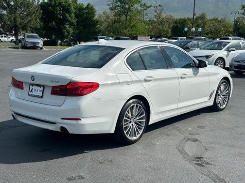 2020 BMW 530 i