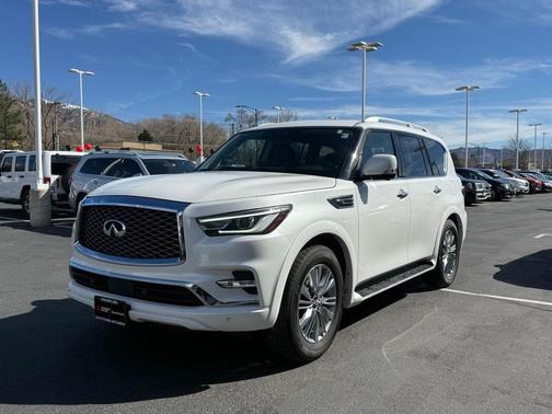 2024 INFINITI QX80 Luxe