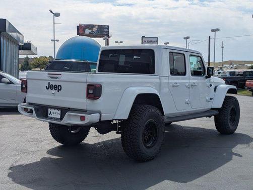 2023 Jeep Gladiator Overland