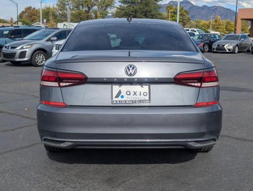 2022 Volkswagen Passat 2.0T Limited Edition