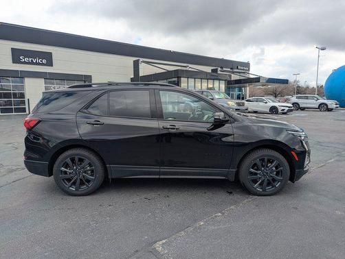 Mosaic Black Metallic 2022 Chevrolet Equinox RS