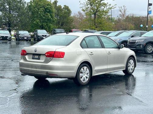 Gold 2014 Volkswagen Jetta SE