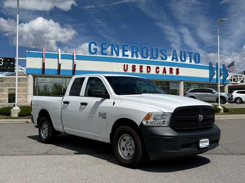 Bright White Clearcoat 2022 RAM 1500 Classic Tradesman