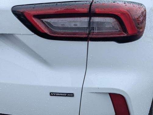 Oxford White 2023 Ford Escape Active