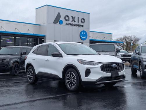 Oxford White 2023 Ford Escape Active