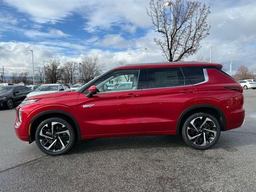 2025 Mitsubishi Outlander PHEV SEL