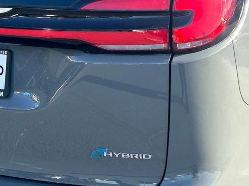 Ceramic Gray Clearcoat 2021 Chrysler Pacifica Hybrid Touring