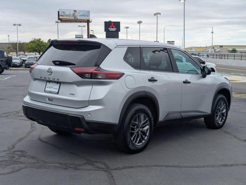 Brilliant Silver Metallic 2024 Nissan Rogue S