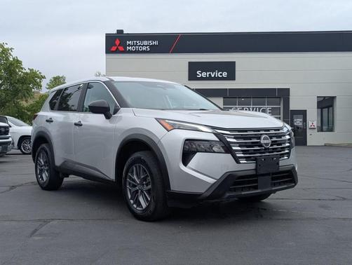 Brilliant Silver Metallic 2024 Nissan Rogue S