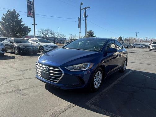 2018 Hyundai ELANTRA SE