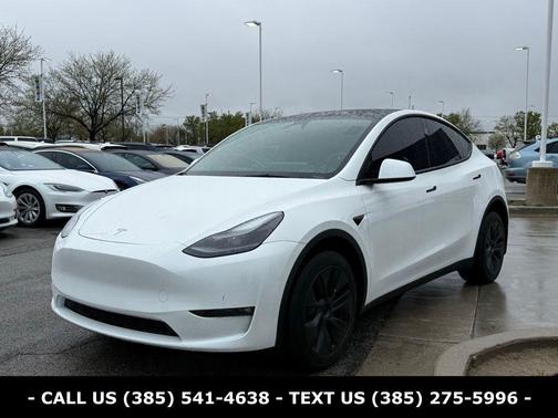 Pearl White Multi 2024 Tesla Model Y Long Range