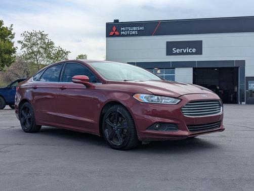 Ruby Red Metallic 2016 Ford Fusion SE