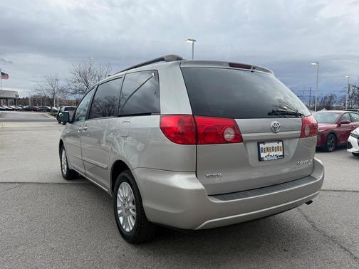 2007 Toyota Sienna LE