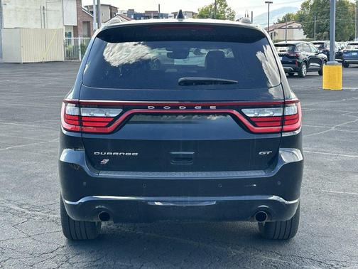 DB Black Crystal Clearcoat 2024 Dodge Durango GT