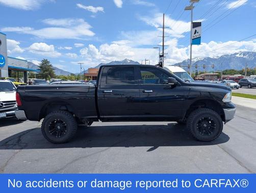 Brilliant Black Crystal Pearlcoat 2017 RAM 1500 Big Horn