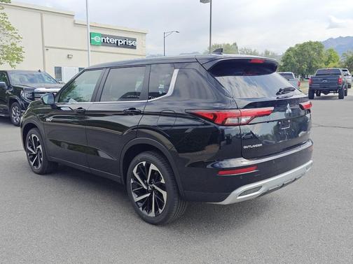 2025 Mitsubishi Outlander PHEV SE