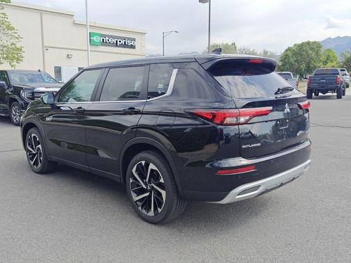 2025 Mitsubishi Outlander PHEV SE