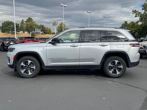 Silver Zynith 2024 Jeep Grand Cherokee 4xe Base