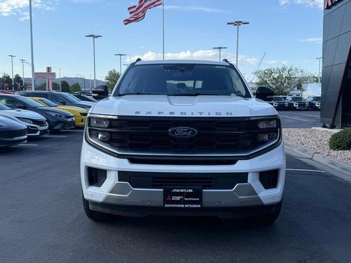 Oxford White 2025 Ford Expedition Max Platinum