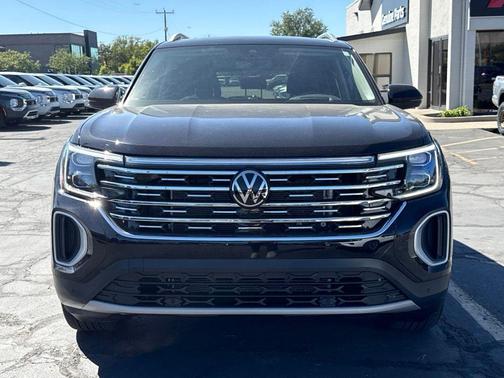 Deep Black Pearl Effect 2026 Volkswagen Atlas 2.0T SEL