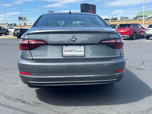 Platinum Gray Metallic 2019 Volkswagen Jetta 1.4T S