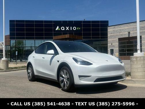 Pearl White Multi 2022 Tesla Model Y Long Range