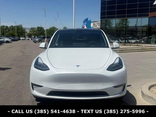 Pearl White Multi 2022 Tesla Model Y Long Range