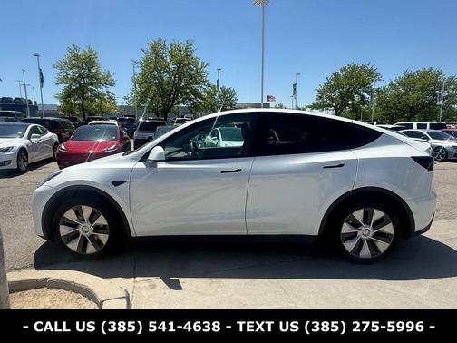 Pearl White Multi 2022 Tesla Model Y Long Range