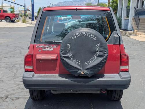 1998 Chevrolet Tracker Base