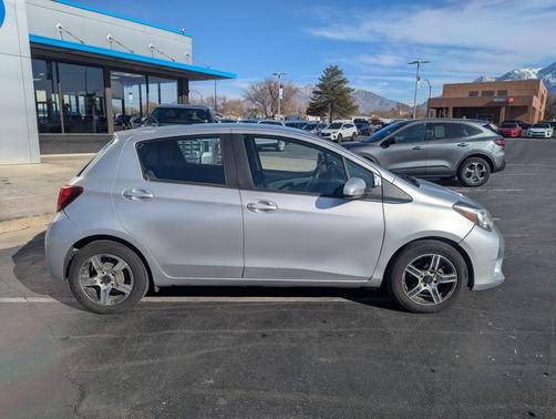2015 Toyota Yaris L