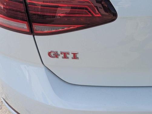 2019 Volkswagen Golf GTI 2.0T SE
