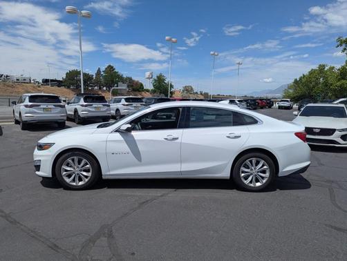 Summit White 2024 Chevrolet Malibu LT