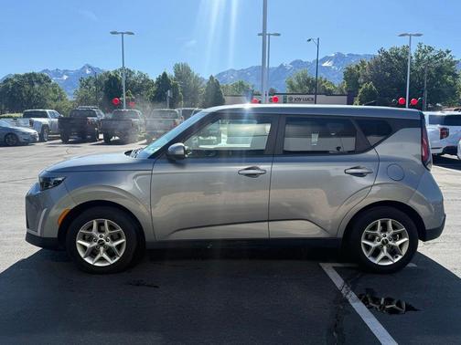 Steel Gray 2024 Kia Soul LX
