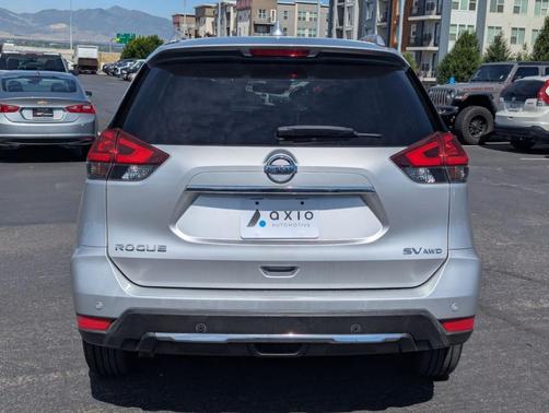 Brilliant Silver Metallic 2020 Nissan Rogue SV