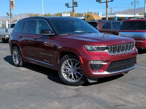 2022 Jeep Grand Cherokee Summit