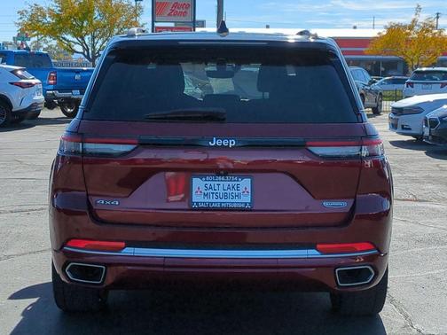 2022 Jeep Grand Cherokee Summit