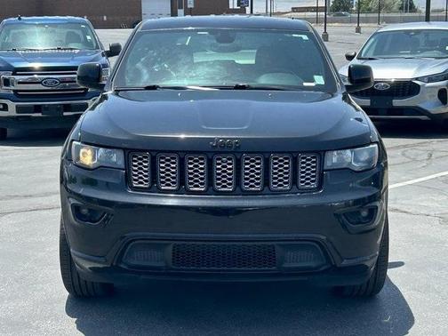 2017 Jeep Grand Cherokee Altitude