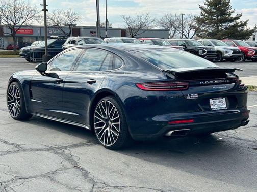 2019 Porsche Panamera 4