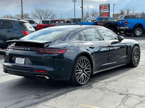 2019 Porsche Panamera 4