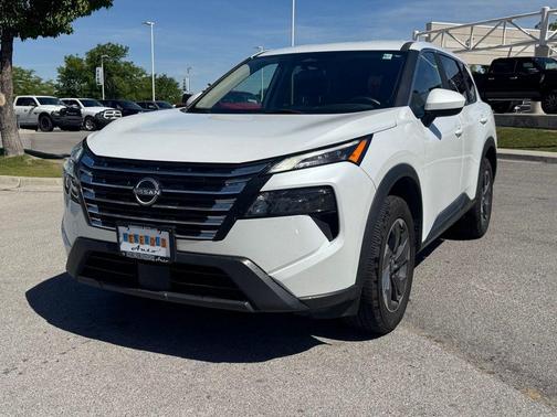 Everest White P 2024 Nissan Rogue SV